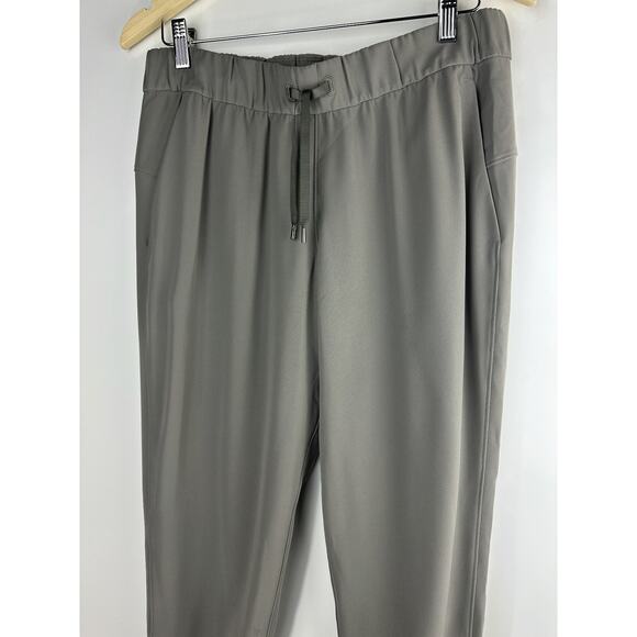 Lululemon On The Fly Jogger Pant Woven 28" Grey W5bzds Women's Size 8 *Flawed - Picture 4 of 16